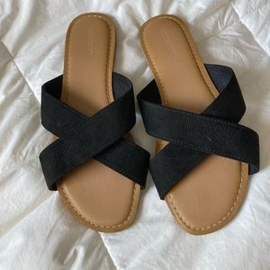 Old Navy sandals size 8, black